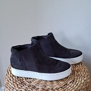 Vince Womens Warren Charcoal Grey Suede High‎ Chelsea Platform Sneaker Booties 9